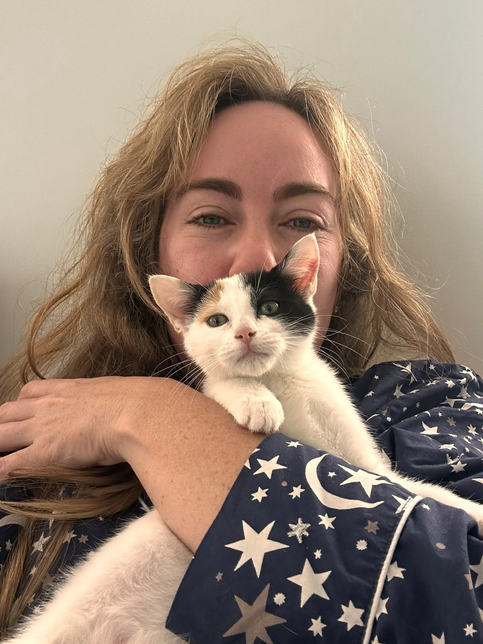 Lee Jamison with a cat